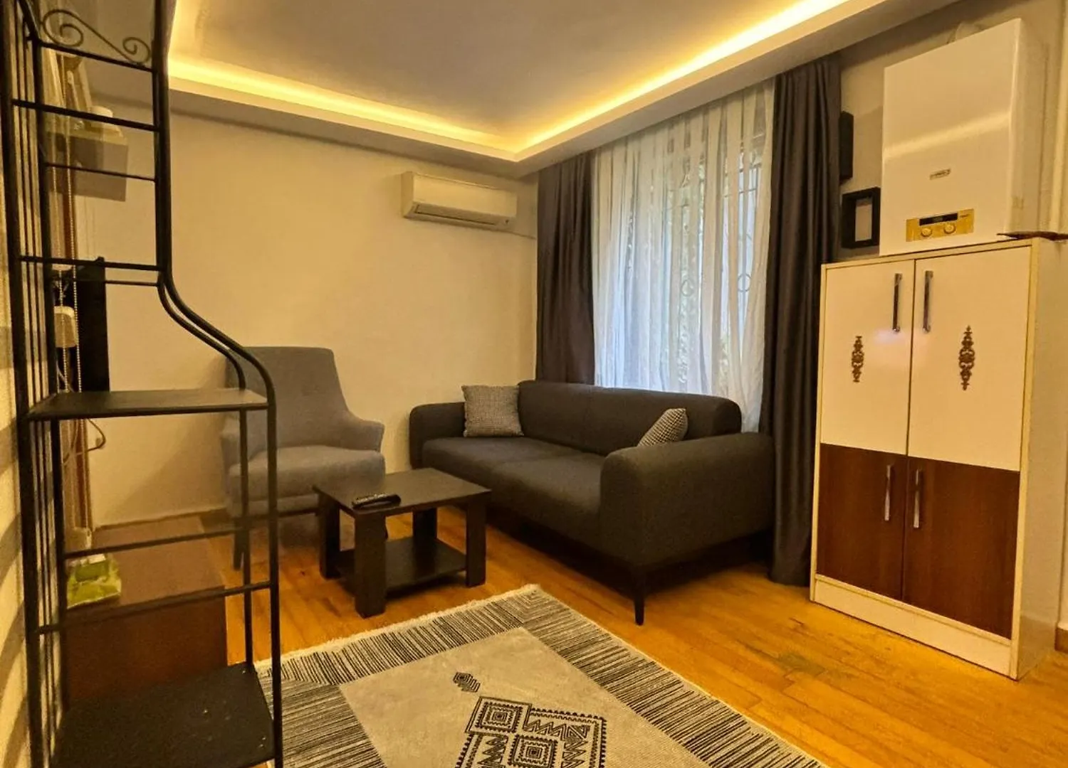 Cozy Garden-Level Apartment Near Taksim Istanbul